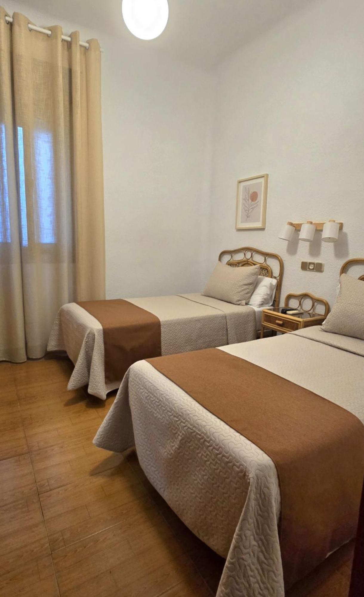 Hostal Prada Madrid Exterior photo